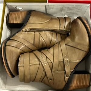 Pierre Dumas Ravenna Boots size 7.5